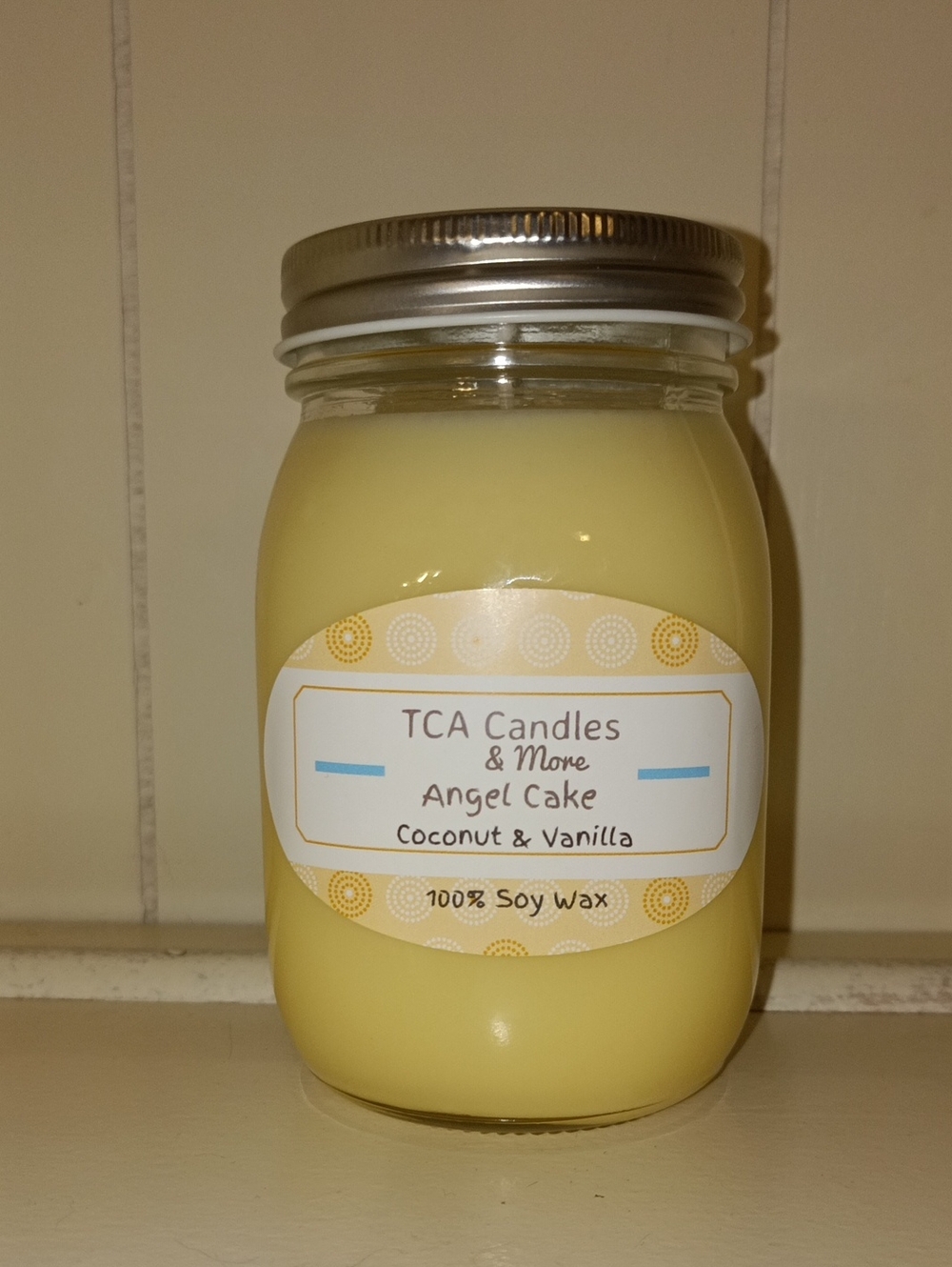 Angel Cake Coconut & Vanilla Soy Candle - Yellow